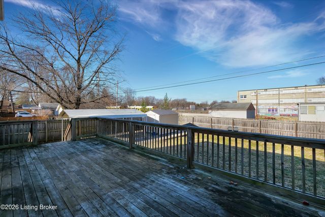 4215 Alton Rd, Louisville, KY 40207