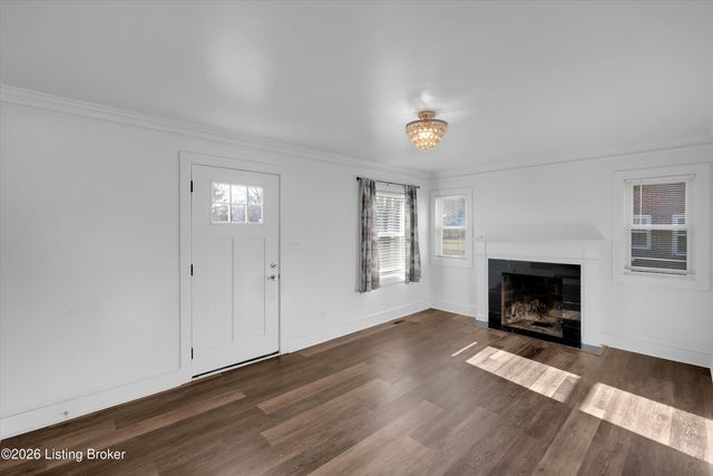 4215 Alton Rd, Louisville, KY 40207