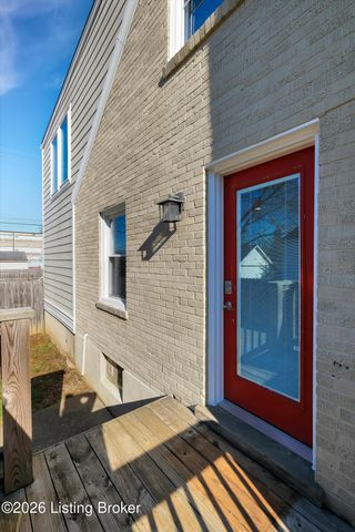 4215 Alton Rd, Louisville, KY 40207