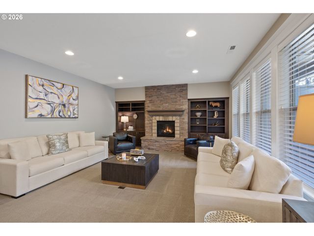 14144 GOODALL Rd, Lake Oswego, OR 97034