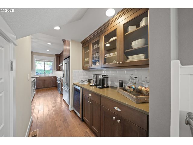 14144 GOODALL Rd, Lake Oswego, OR 97034