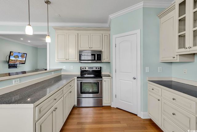 6 Cottage Dr., Murrells Inlet, SC 29576