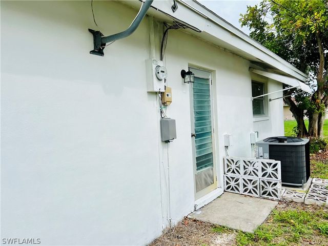 326 SE 47th ST, Cape Coral, FL 33904