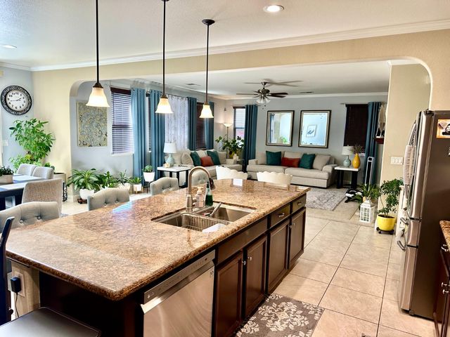 9817 Collie Way, Elk Grove, CA 95757