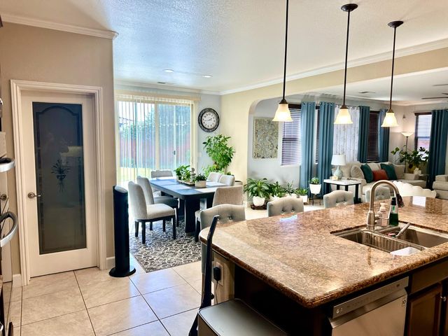 9817 Collie Way, Elk Grove, CA 95757