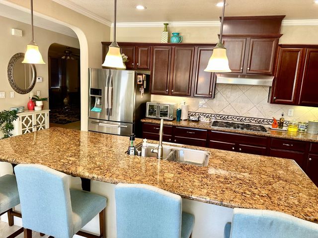9817 Collie Way, Elk Grove, CA 95757
