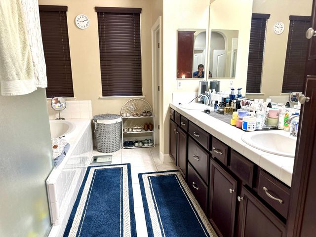 9817 Collie Way, Elk Grove, CA 95757