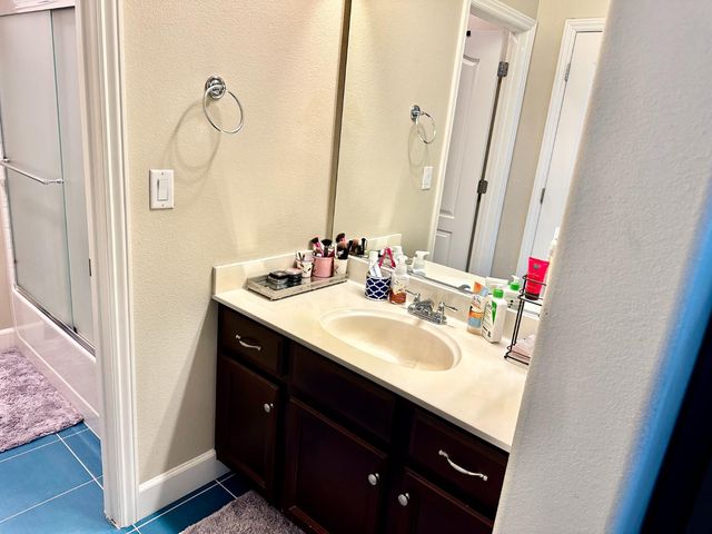 9817 Collie Way, Elk Grove, CA 95757