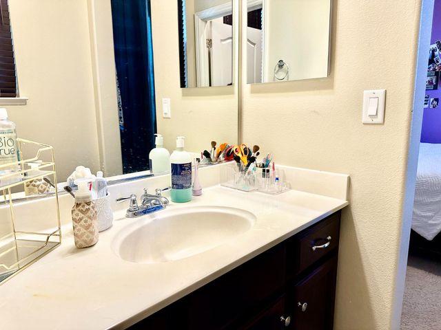 9817 Collie Way, Elk Grove, CA 95757