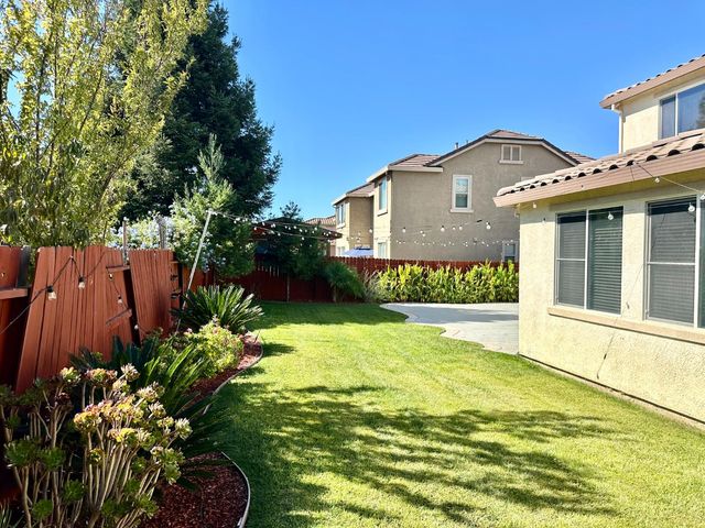 9817 Collie Way, Elk Grove, CA 95757