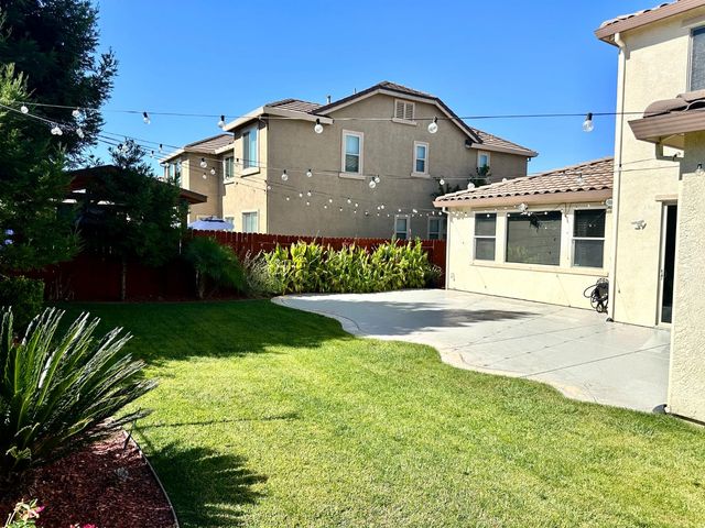 9817 Collie Way, Elk Grove, CA 95757