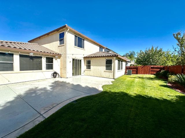9817 Collie Way, Elk Grove, CA 95757