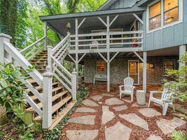 212 Torda Trace, Waynesville, NC 28786