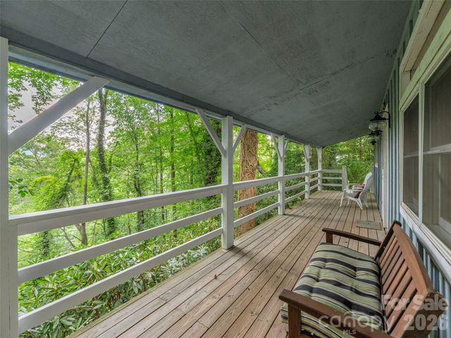 212 Torda Trace, Waynesville, NC 28786