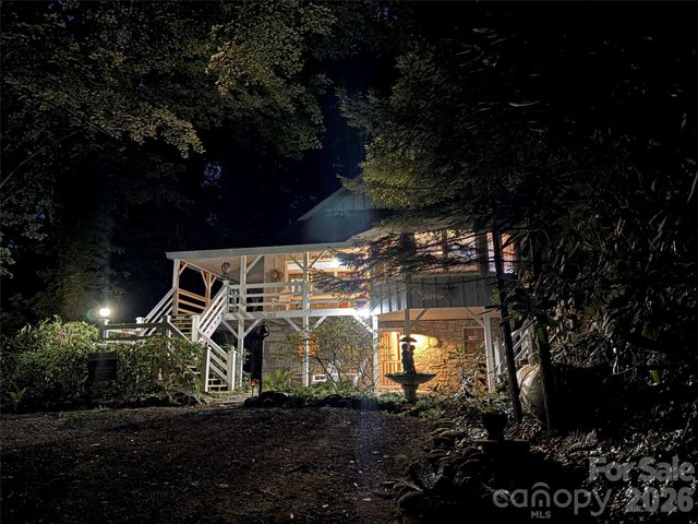 212 Torda Trace, Waynesville, NC 28786
