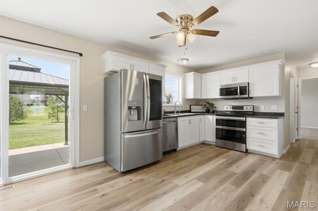 409 Fredricksburg Way, Wright City, MO 63390