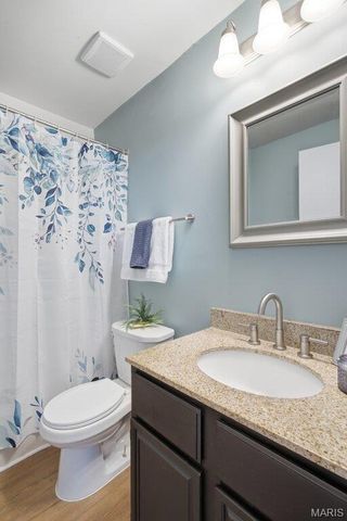 409 Fredricksburg Way, Wright City, MO 63390
