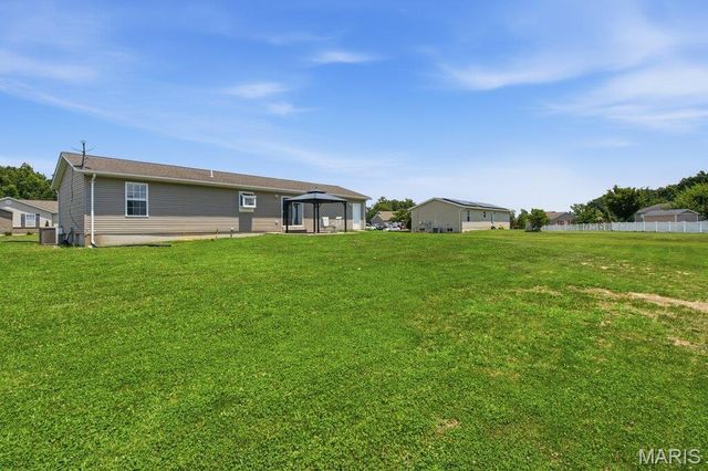 409 Fredricksburg Way, Wright City, MO 63390