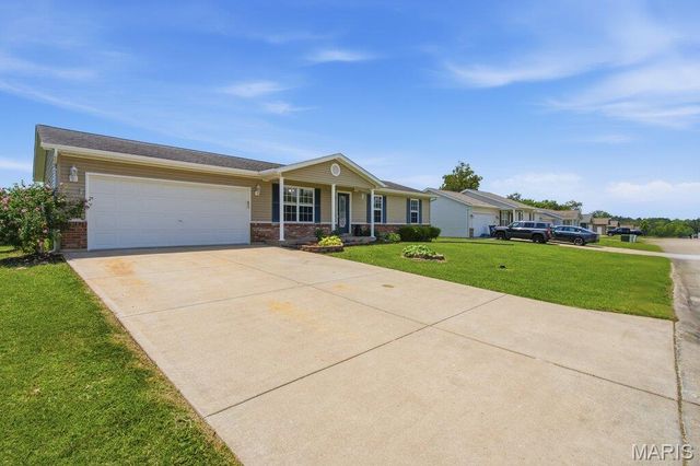409 Fredricksburg Way, Wright City, MO 63390