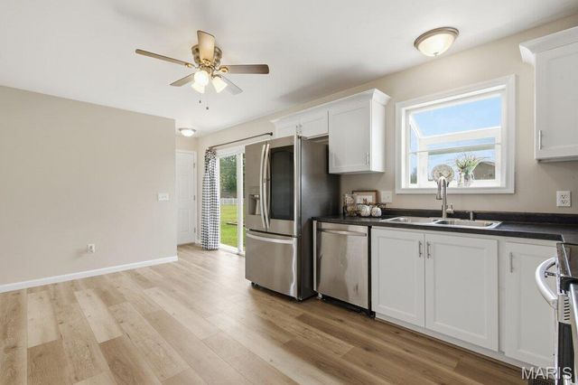 409 Fredricksburg Way, Wright City, MO 63390