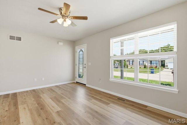 409 Fredricksburg Way, Wright City, MO 63390