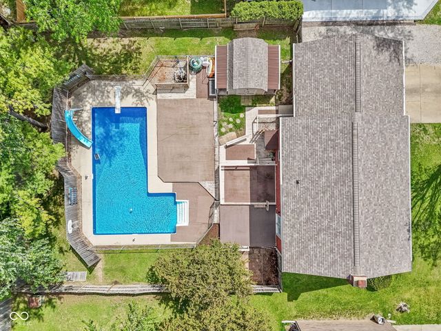 725 Summitcrest Drive, Indianapolis, IN 46241