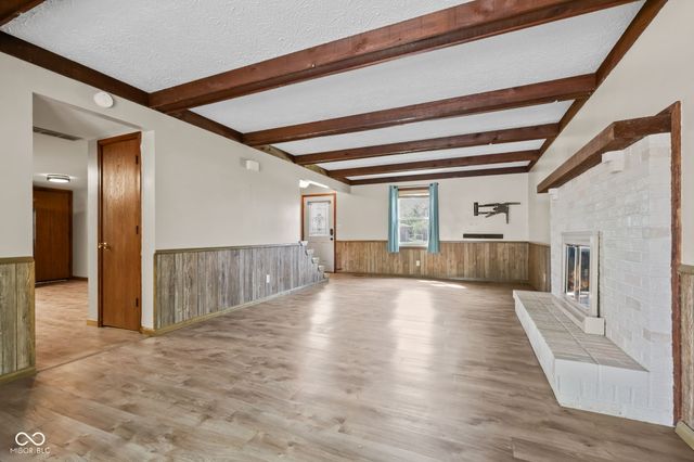 725 Summitcrest Drive, Indianapolis, IN 46241