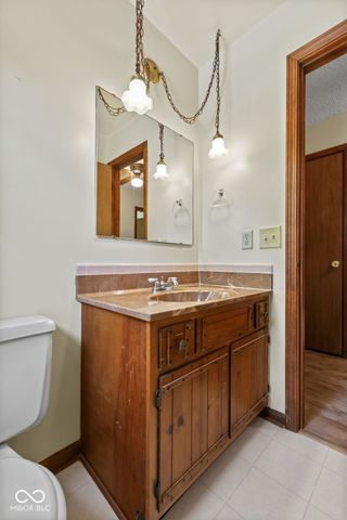 725 Summitcrest Drive, Indianapolis, IN 46241