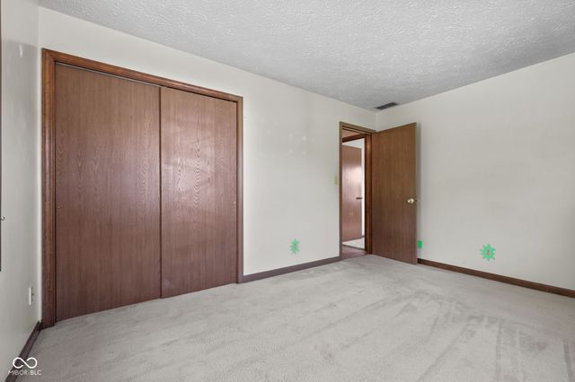 725 Summitcrest Drive, Indianapolis, IN 46241