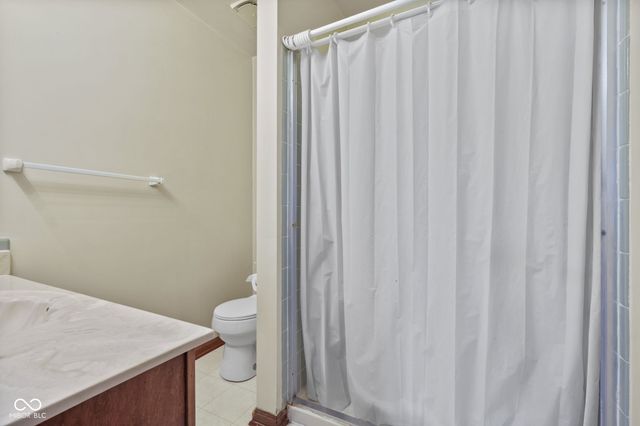 725 Summitcrest Drive, Indianapolis, IN 46241