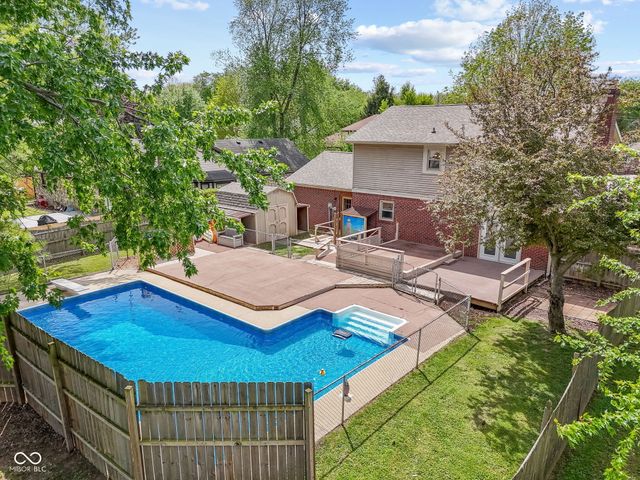 725 Summitcrest Drive, Indianapolis, IN 46241