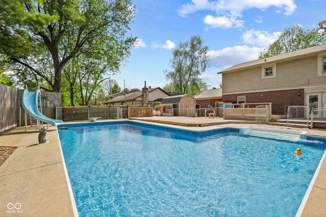 725 Summitcrest Drive, Indianapolis, IN 46241