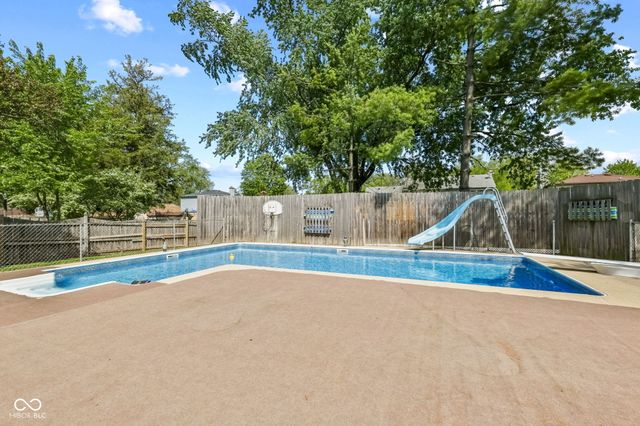 725 Summitcrest Drive, Indianapolis, IN 46241