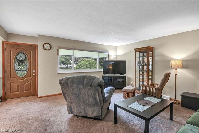 4695 Martin Drive, North Olmsted, OH 44070