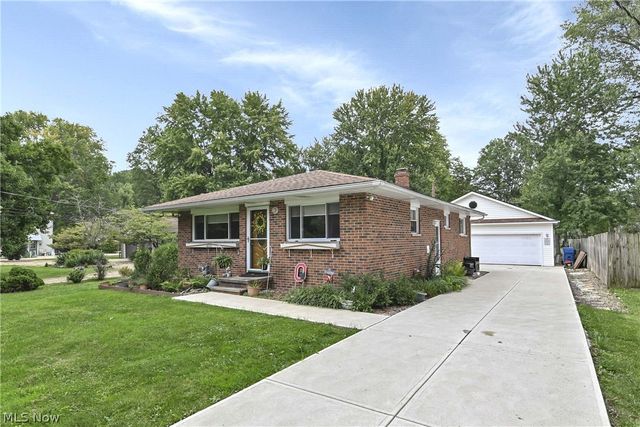 4695 Martin Drive, North Olmsted, OH 44070