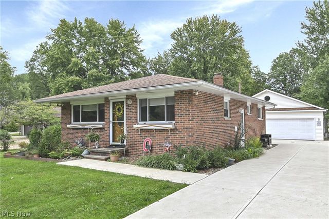 4695 Martin Drive, North Olmsted, OH 44070