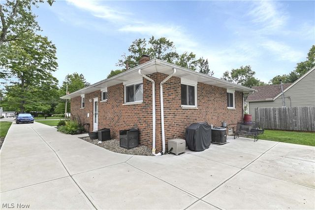 4695 Martin Drive, North Olmsted, OH 44070
