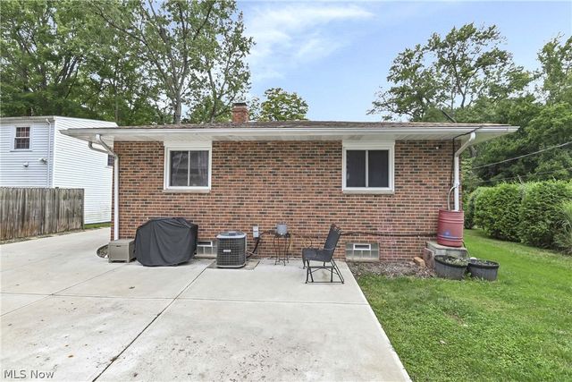 4695 Martin Drive, North Olmsted, OH 44070