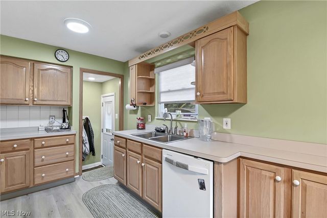 4695 Martin Drive, North Olmsted, OH 44070