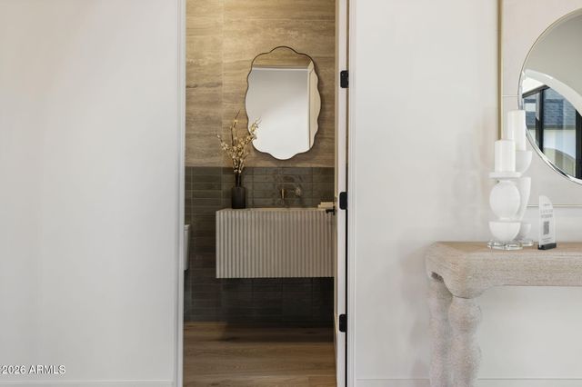 11636 N OAKHURST Way, Scottsdale, AZ 85254