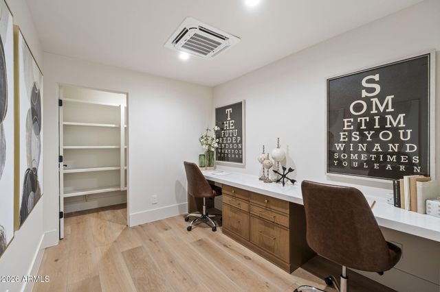 11636 N OAKHURST Way, Scottsdale, AZ 85254