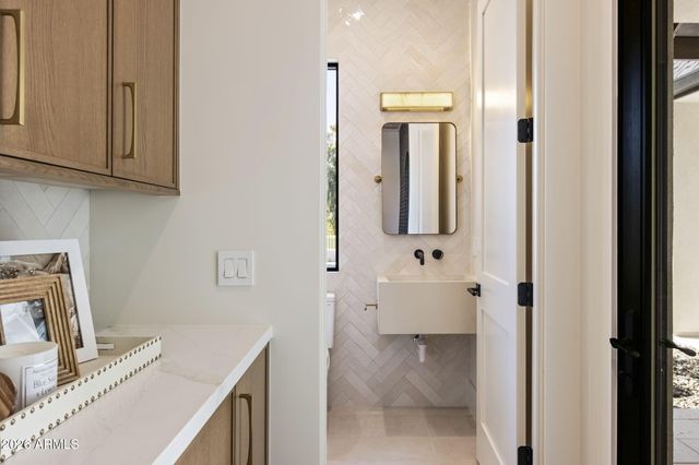 11636 N OAKHURST Way, Scottsdale, AZ 85254