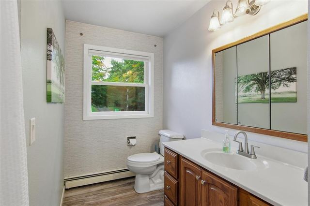 435 S Beach Drive, Altoona, WI 54720