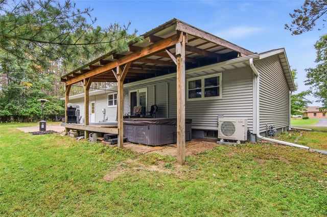 435 S Beach Drive, Altoona, WI 54720