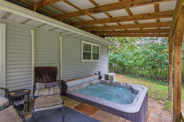 435 S Beach Drive, Altoona, WI 54720