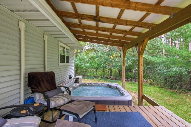 435 S Beach Drive, Altoona, WI 54720