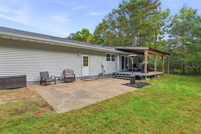 435 S Beach Drive, Altoona, WI 54720