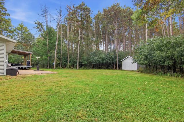 435 S Beach Drive, Altoona, WI 54720