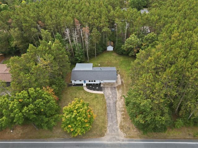 435 S Beach Drive, Altoona, WI 54720