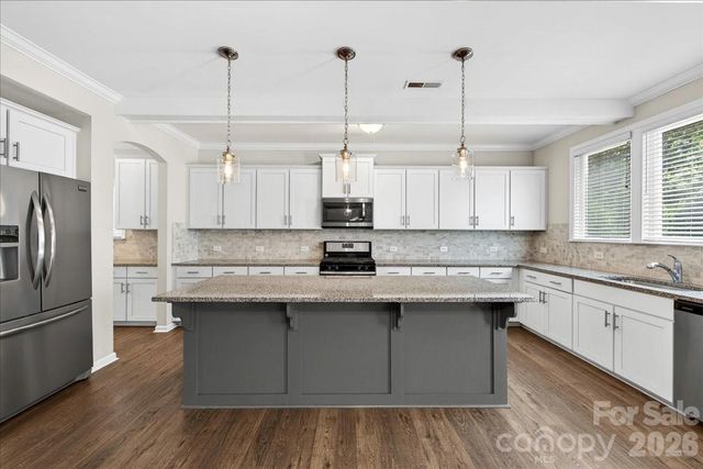 2053 Pine Siskin Court, Fort Mill, SC 29707